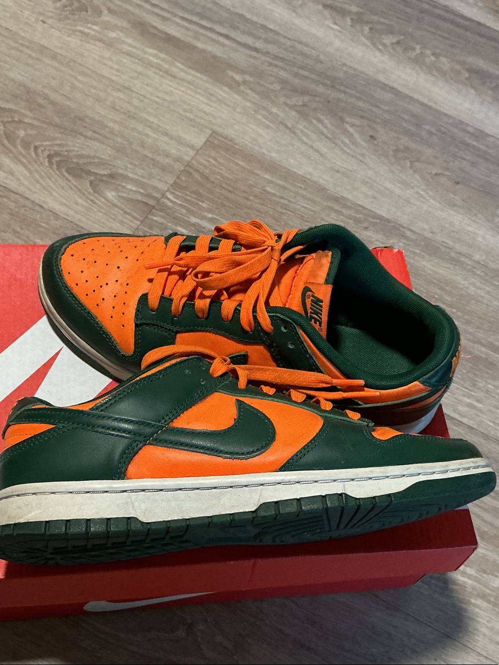 Nike Kids Low-Top Sneakers in Orange and Dark Green